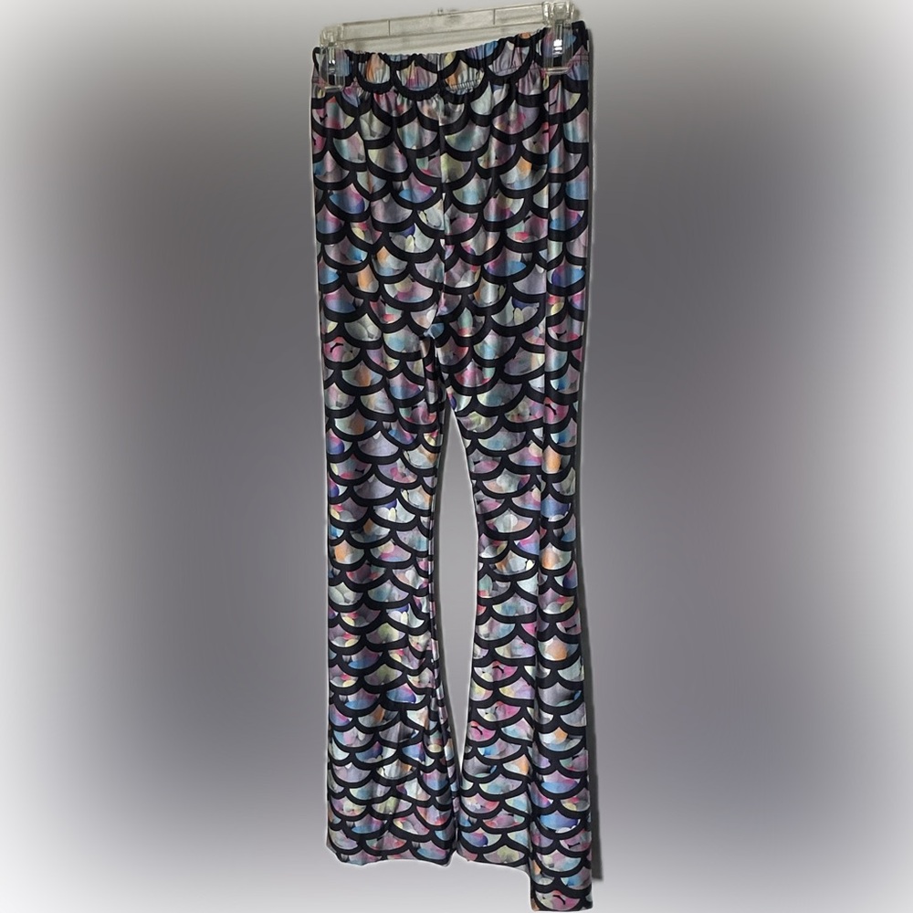 Mermaid Scallop Pattern Flare Leggings